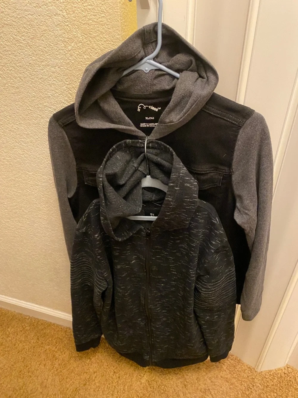 ART CLASS BOYS JACKETS SET OF TWO SZ L 12 KNIT /SZ XL 14 DENIM KNIT / BLACK GRAY